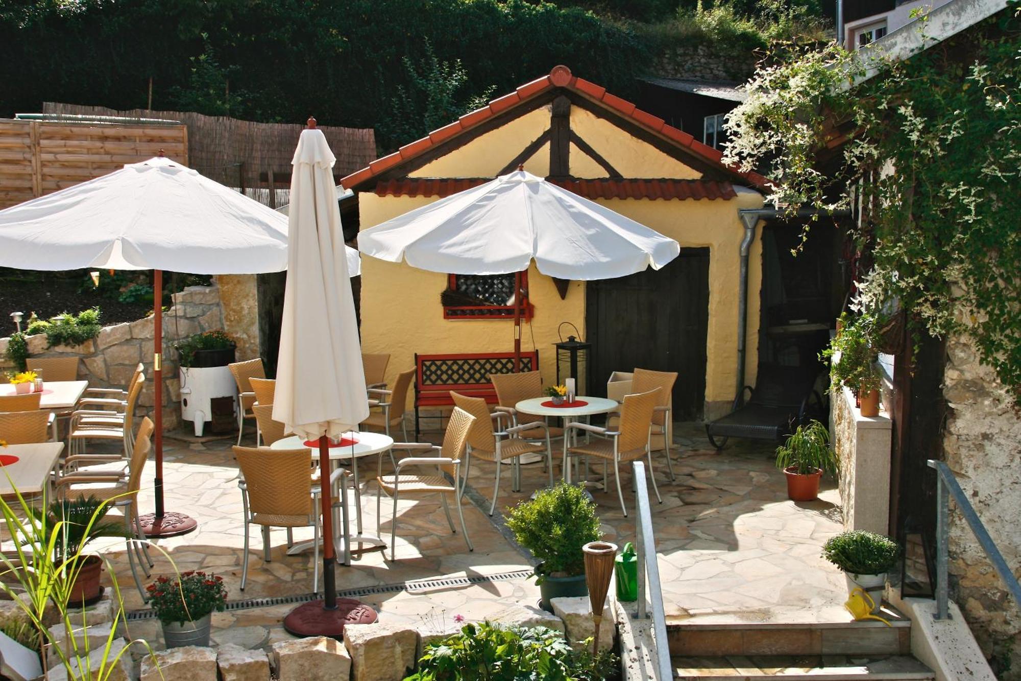 Gasthof Zum Brunnen Mörnsheim Extérieur photo