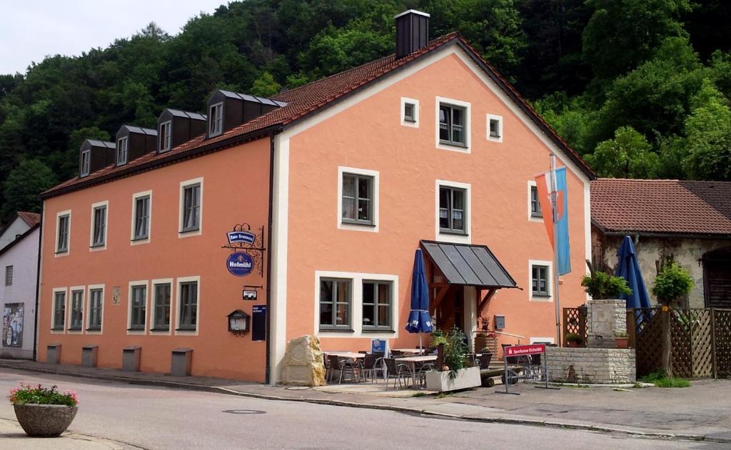 Gasthof Zum Brunnen Mörnsheim Extérieur photo